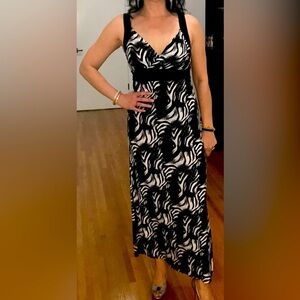123. Elegant Black and White Maxi Dress
